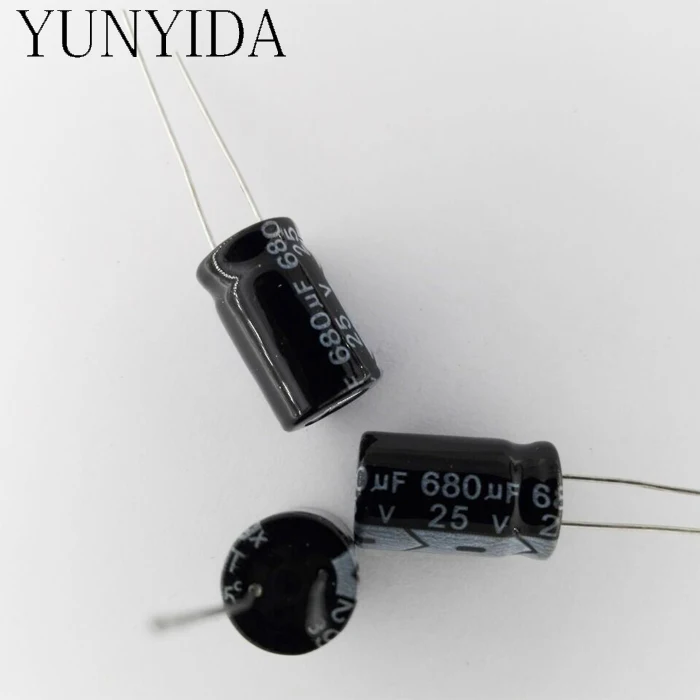 Конденсатор 680uf 25v