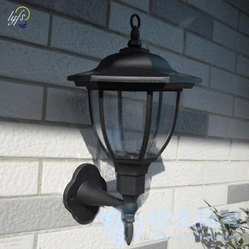 2019 New Outdoor 4 LED Solar wall light lamp 100 % solar power Palace design solar garden light