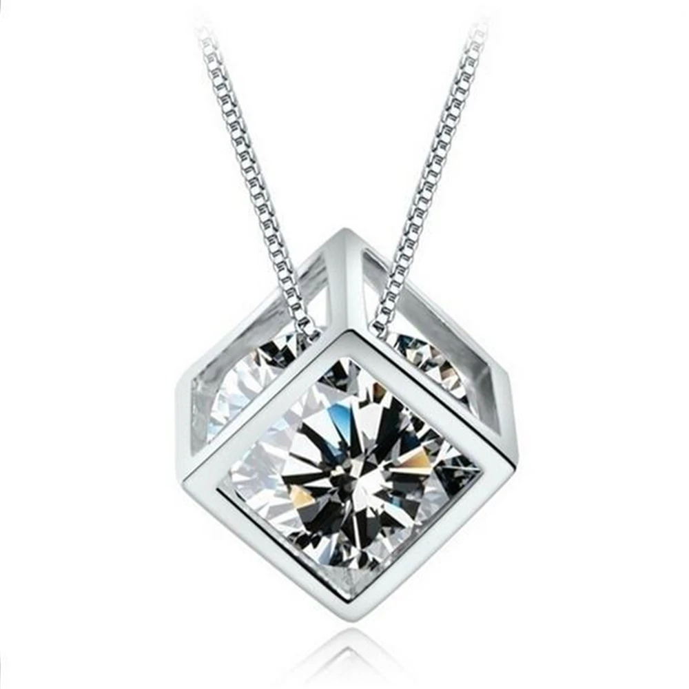 

Fashion Silver Crystal Square Shape Necklaces Fashion Geometric Design Pendant Necklaces for Gift Party Wedding Jewelry
