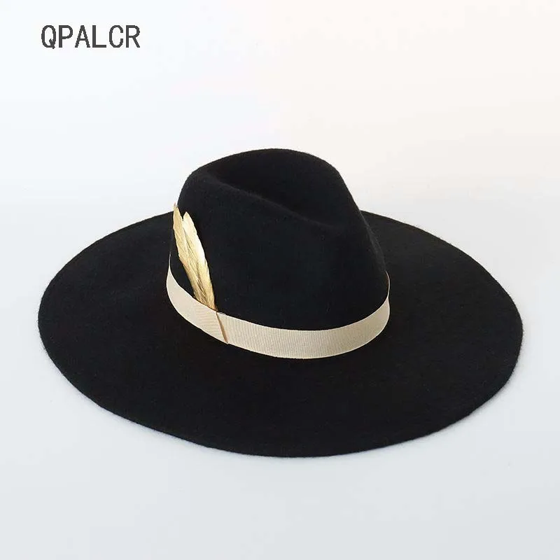 

QPALCR Retro Wool Fedoras Hat Women Men Feather Jazz Hats Europe America Felt Hat Panama Bowler Cap Wide Brim Topper Church