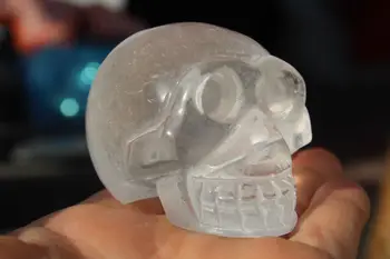 

68208++++171g natural white quartz crystal skull to heal