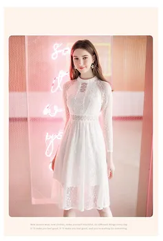 

Spring New Nine Sleeve Hollow-out Lady's Slender Lace Dress