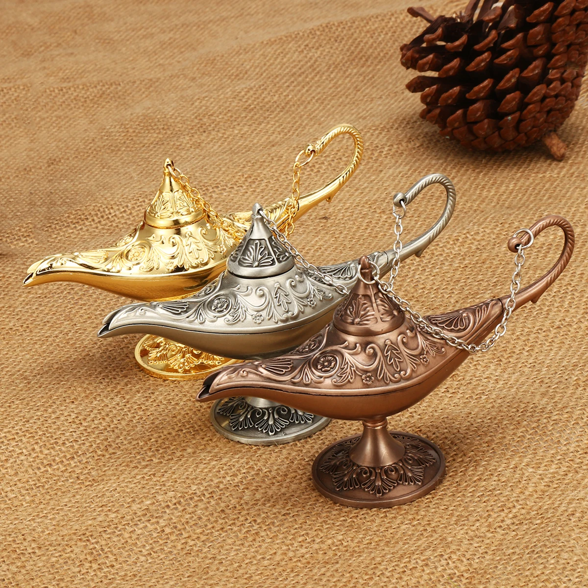 

Hollow Metal Carved Legend Lamp Aladdin Magic Genie Light Wishing Pot Ornaments Home Fancy Dress Decor Collection Art Craft Gift
