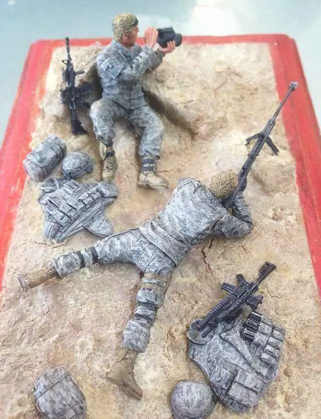 Resin Kits 1 35 American sniper include 2 soldiers not include the base Unpainted Kit Resin