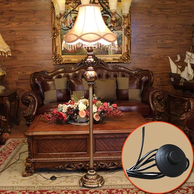 Qiseyuncai-sala de Estar de Estilo Lâmpada de Assoalho Candeeiro de Mesa de Cabeceira Europeu Criativo Retro Vertical Estudo Quarto 40 Cheap Luminárias de pé