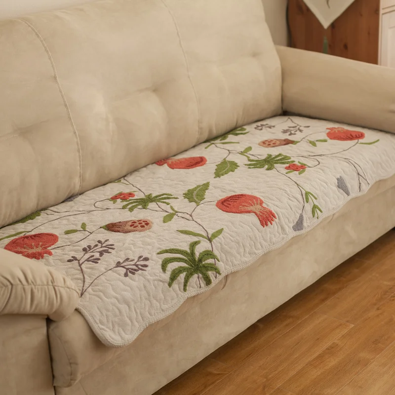 Tarohome Fashion Living Room Couch Cover Non slip Sofa Pad Flower Embroidery Sofa Cover Couch