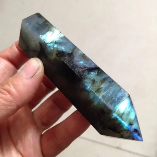 

40g Natural beautiful labradorite QUARTZ CRYSTAL WAND POINT HEALING