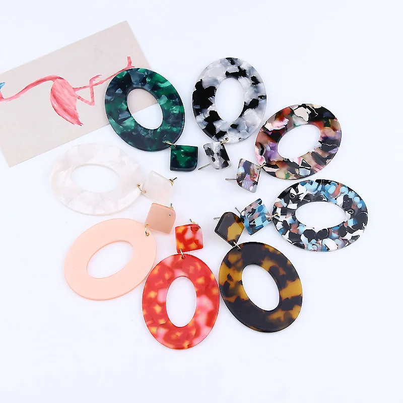 

LUBOV Colorful Resin Stone Circle Drop Earrings Antique Pattern Round Loop Dangle Earrings Vintage Women Party Jewelry Gift