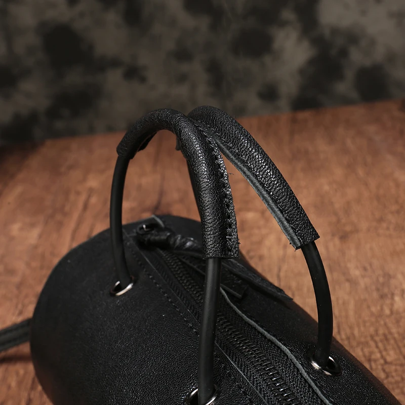 AETOO Black sheepskin bag simple female Korean version of the shoulder Messenger bag leather mini cylindrical bag