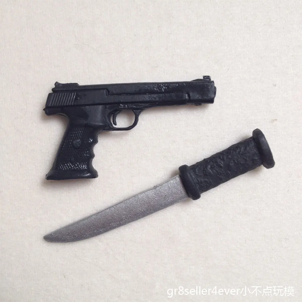 

1/6 scale 2pcs Pistols and knife