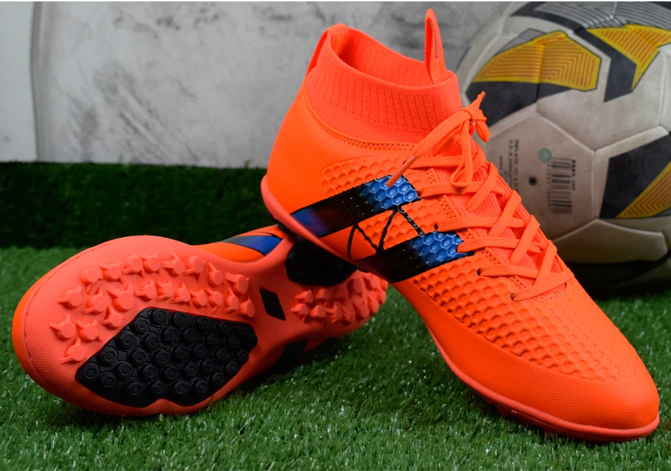 Sapatos de futebol