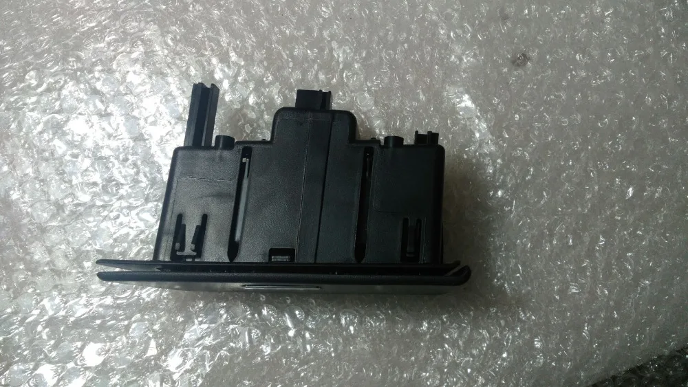 CHSHUNZAI Автомобильная задняя правая черная дверь пепельница для VW Passat B6 CC R36 3AD 857 302 или 35D 857 306 3C4 857 302