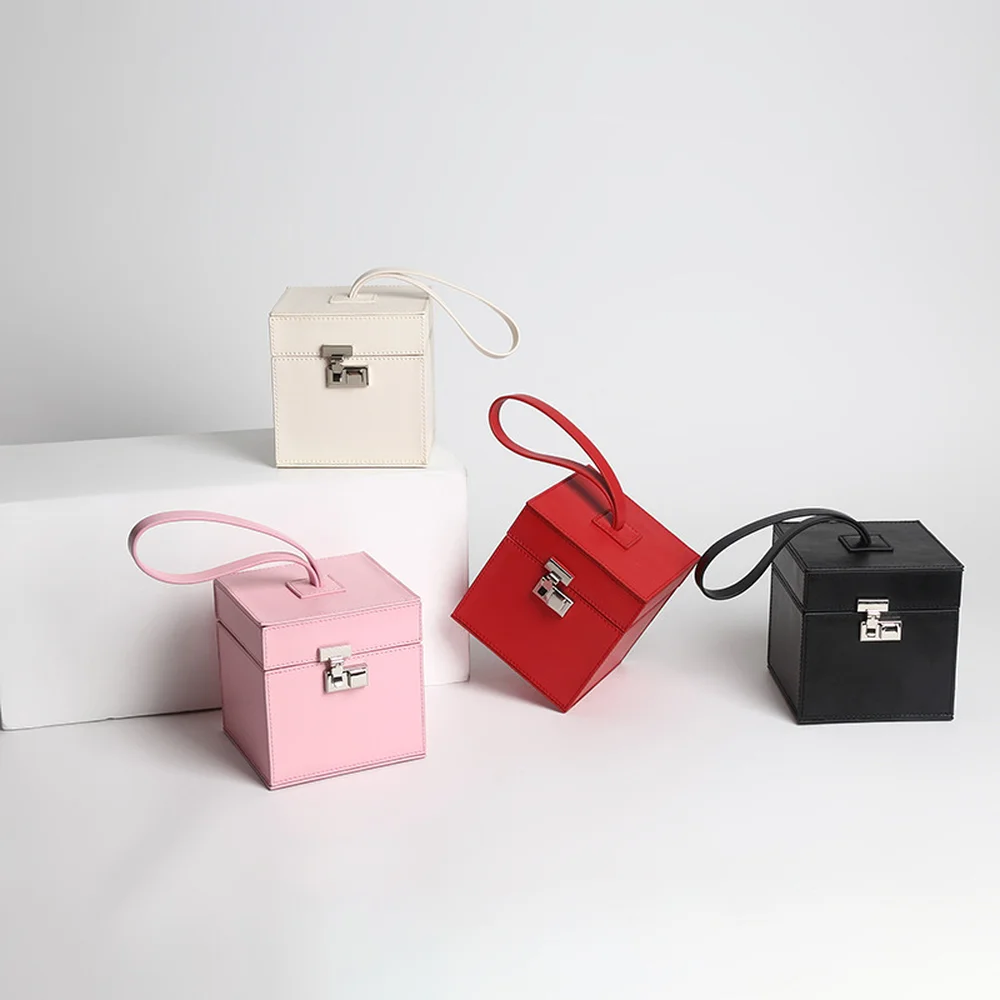 

2018 Spring and Summer New Tide Retro Handled Ins-Style Small Box Solid Fashion Elegant Leisure Minimalism Style Flap