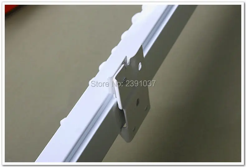 WDCMCURTAIN00105