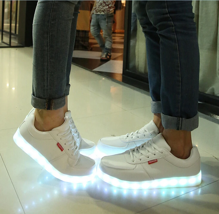 USB rechargeable LED shoes Fashion 7 colors light flashing sneakers lighted women men | Обувь