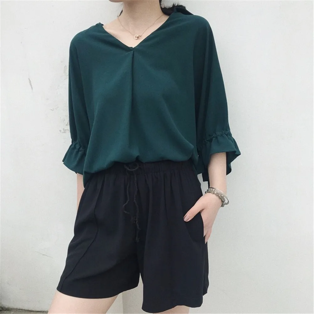 High quality Casual Chiffon V-neck Loose Shirt Office Wear 2018 White Women Blouse Shirt Half Batwing Sleeve Summer Elegant top (7)