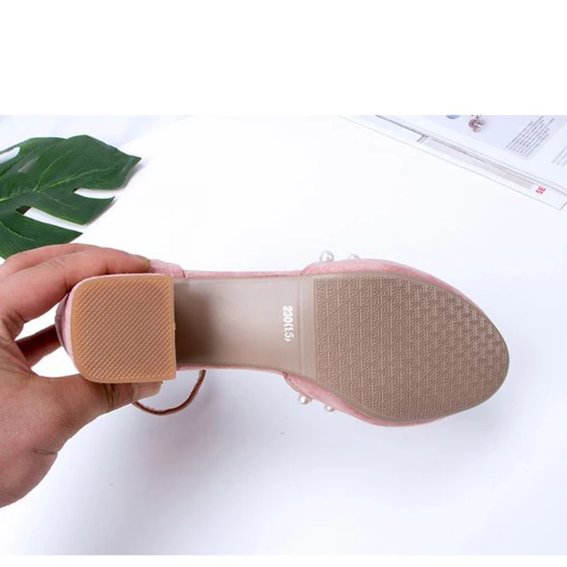 2018 new Pearl Fine belt Buckle Coarse heel Middle heel Grind Beaded Beads pink women's sandals Student sandals Women's Shoes