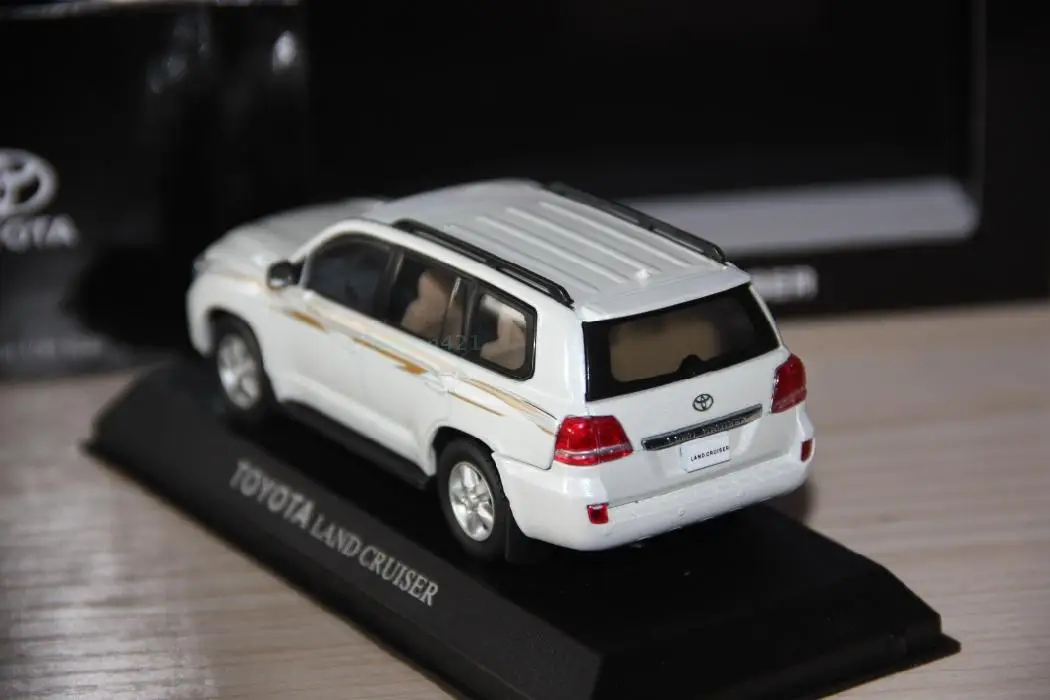 JC 1:43 TOYOTA LAND CRUISER VXR V8 LC200 эксклюзивные игрушки для детей, игрушки для детей, оригинальная посылка