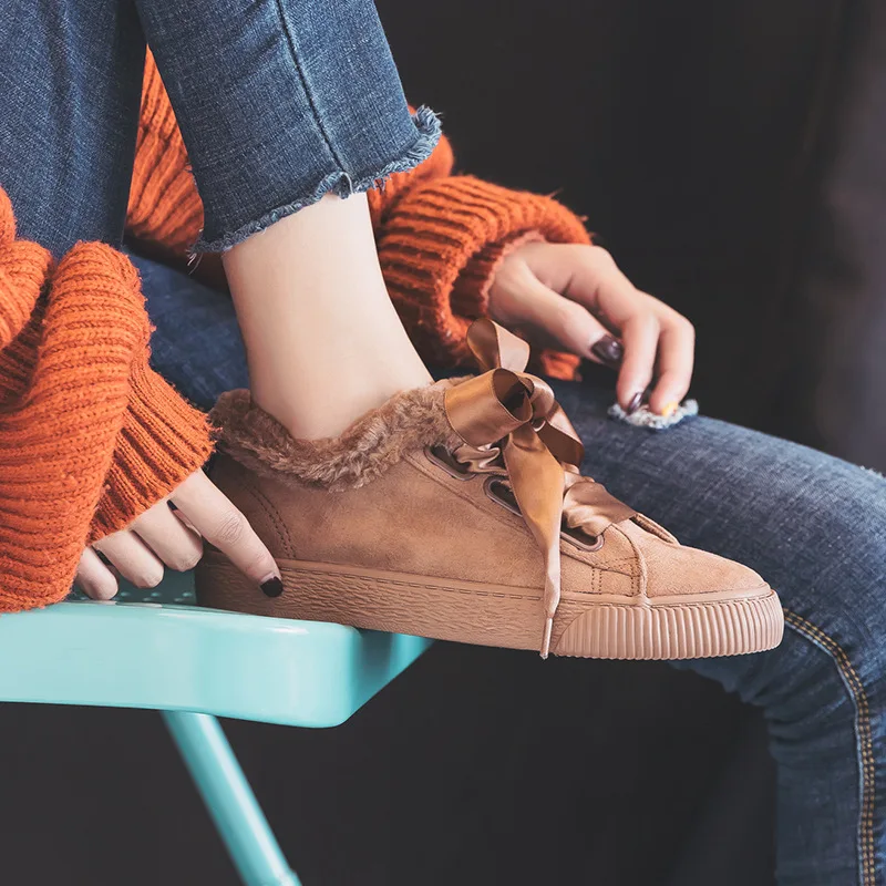 

2018 new plus velvet warm snow boots fashion ribbon casual Korean version of the tide shoes snow boots women.