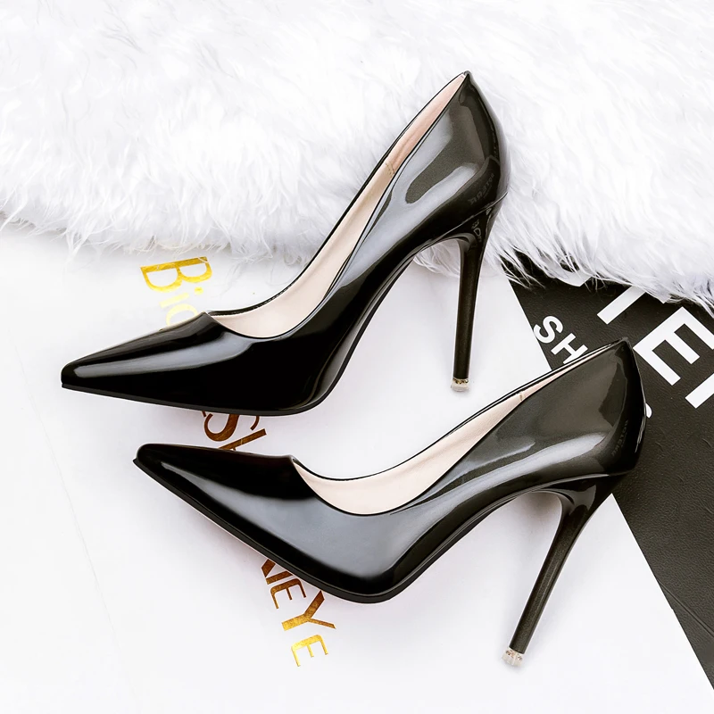 2019 spring new pointed high heels fine with patent leather gradient color wild women's shoes