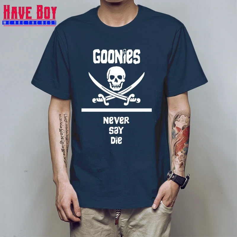 Бесплатная доставка футболка с вырезом лодочкой Goonies Never Say Die коротким рукавом