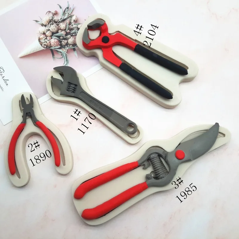 Hammer Screwdriver Food safe Silicone Sugar craft Mould M040 DIY Tools Spanner Hammer Screwdriver Food safe Silicone Sugar craft Mould M040 DIY Tools Spanner