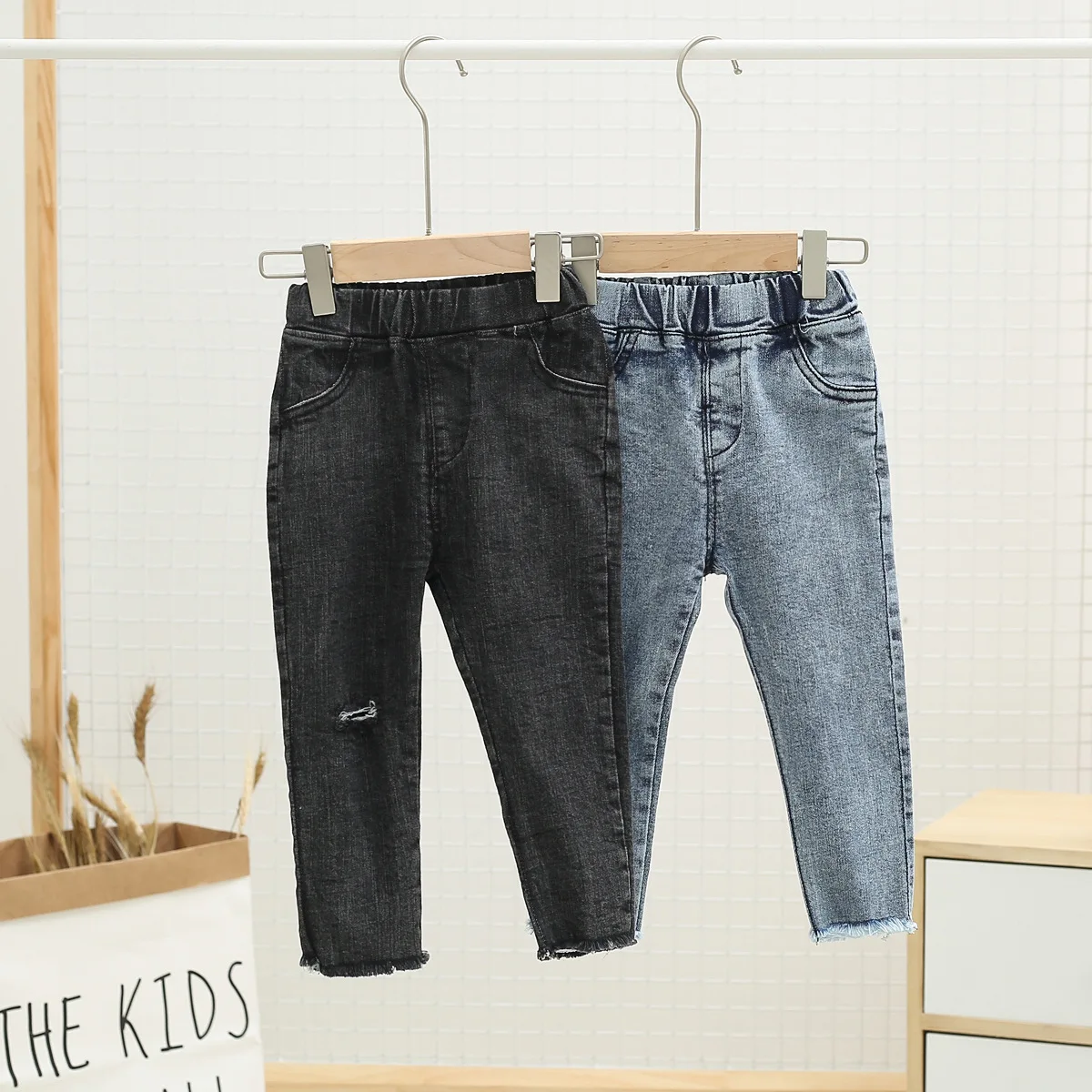 Весенние джинсы для девочек детские джинсы для маленьких мальчиков и девочек, черные джинсовые штаны для малышей детские штаны для