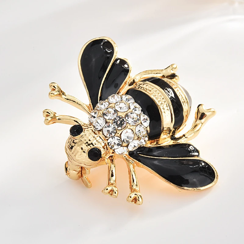 A bee 8