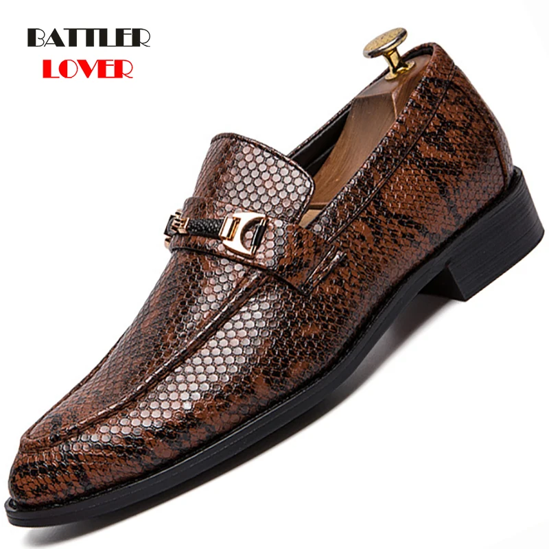 2019 Snake Leather Pointed Men Formal Business Brogue Shoes Luxury Men