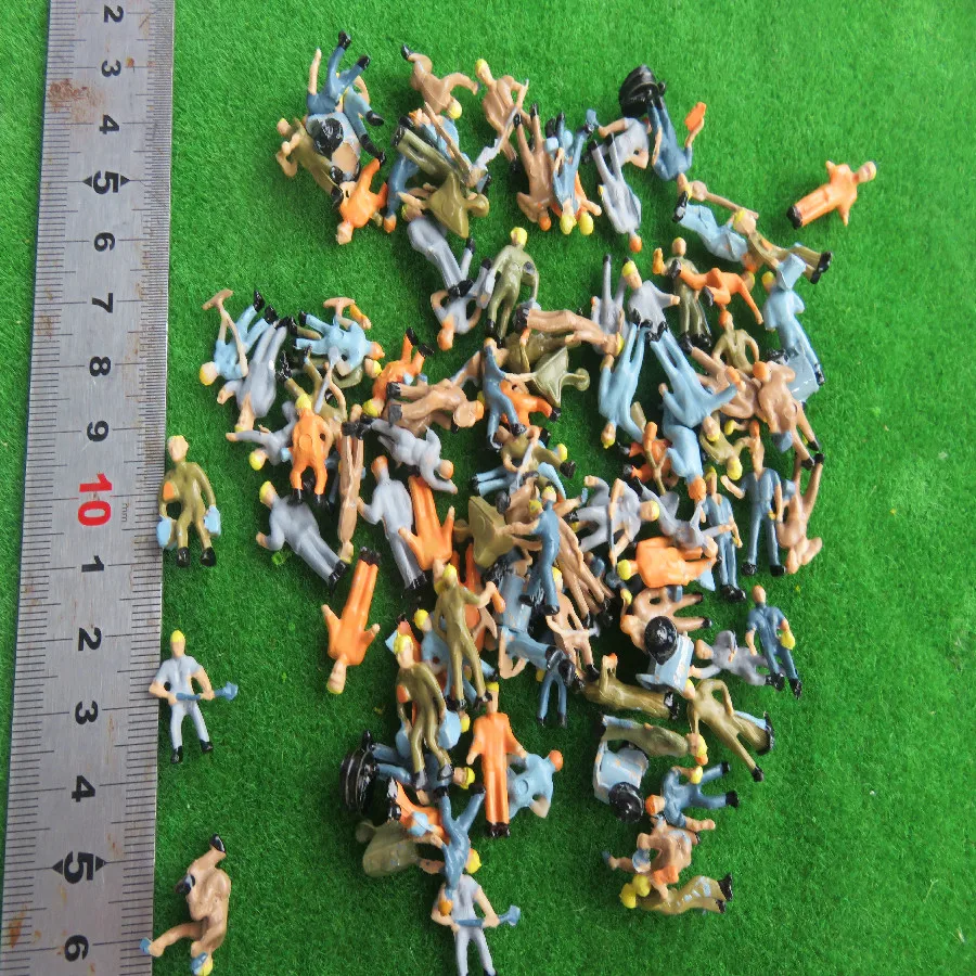 

50pcs 1:87 HO scale railway model painted worker 2.2cm with ladder and tool good quality