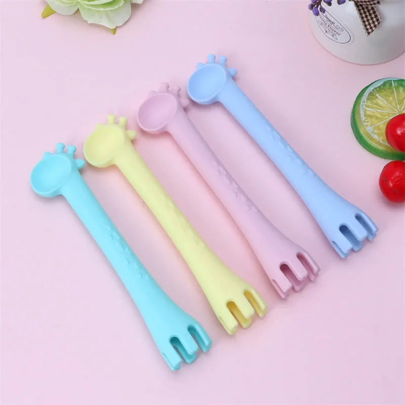 

Cute Baby Training Spoon Fork Teether Pure Color Giraffe BPA Free Chewable Silicone Baby Feeding gai
