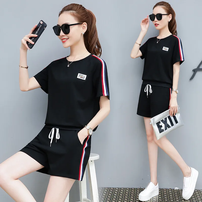 

2019 Hip Hop Styles Fashion Summer Pocket Shorts and T-shirts Women Two Piece Sets Hip Hop Crop Top Casual Clothes