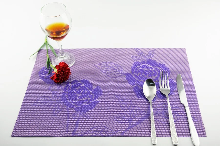 

4pcs/Lot 30 * 45cm Rose Flower PVC Mat Dining Table Christmas Plastic Placemats bar Place mat Pad Tableware Restaurant Catering