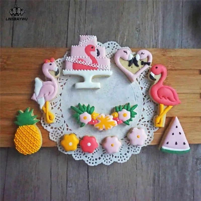 

8Pcs Flamingo Cookie Cutter Molds Fondant Cake Mold DIY Biscuit Plunger Forms For Cookies Cake Decorating Embossing Baking Tools