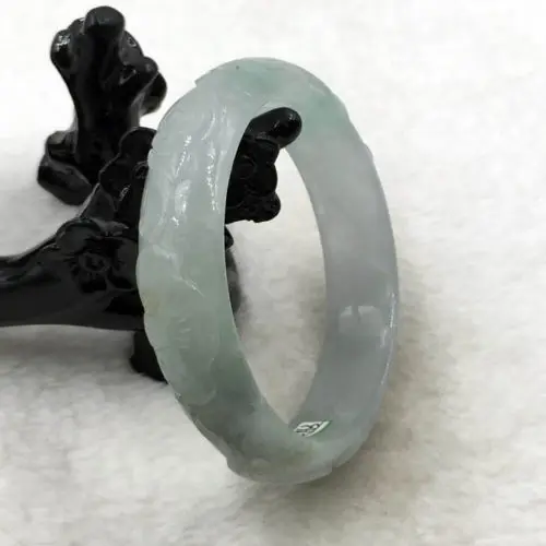 

01867 Vintage Chinese Hand-carved Green Jadeite Jade Gems Bracelet Bangle