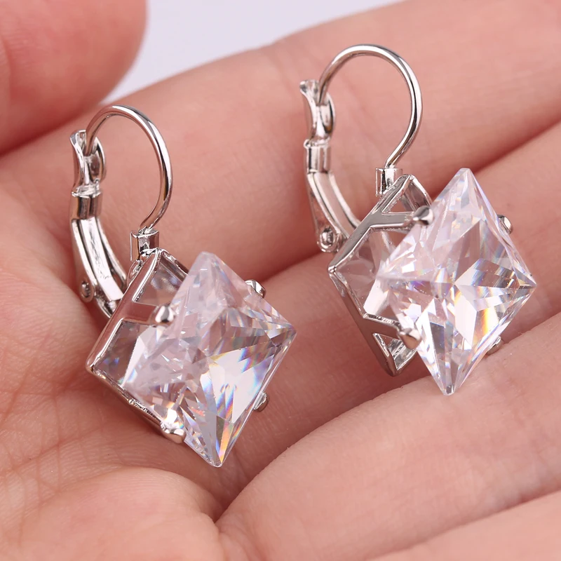 

Boho Fashion Woman Earrings 2018 Rectangle Crystal Beads Stud Earrings for Women Wedding Bijoux Brinco Minimalist Jewelry