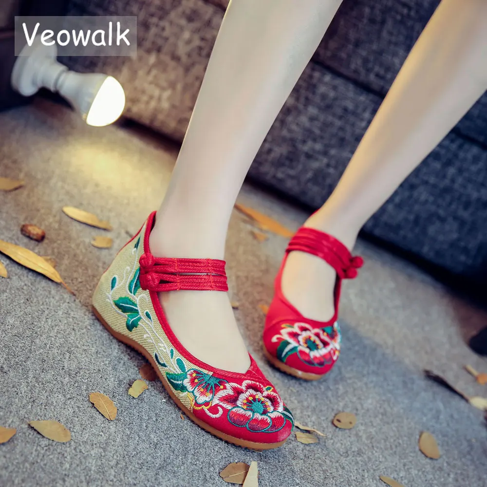 Женские туфли ручной работы Veowalk тканевые в стиле старого Пекина с вышивкой