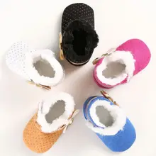 Зимняя теплая хлопковая обувь для маленьких девочек; нескользящие ботинки с мягкой подошвой для младенцев