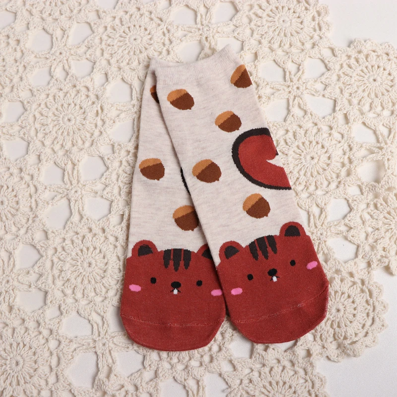 5 пар, модные женские носки, зимние хлопковые носки, забавные Носки с рисунком белки, кота, животных, теплые мягкие носки, Meias Femininas - Цвет: Бежевый