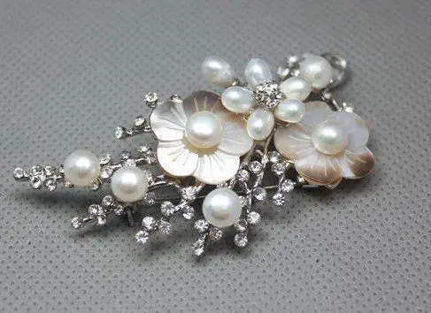 

Fashion Freshwater Pearl Flower Brooch Jewelry Accessory Unique/Nice/Charmful/Costume/Beautiful Flower Pins