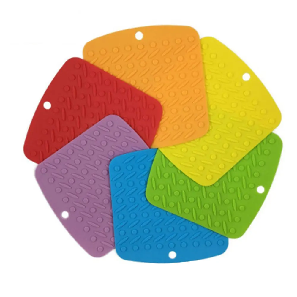 

6 pcs Square Silicone Insulation Pad Multi-Function Anti-Scalding Anti-Skid Resistant Kitchen Accessories Insulation Mat