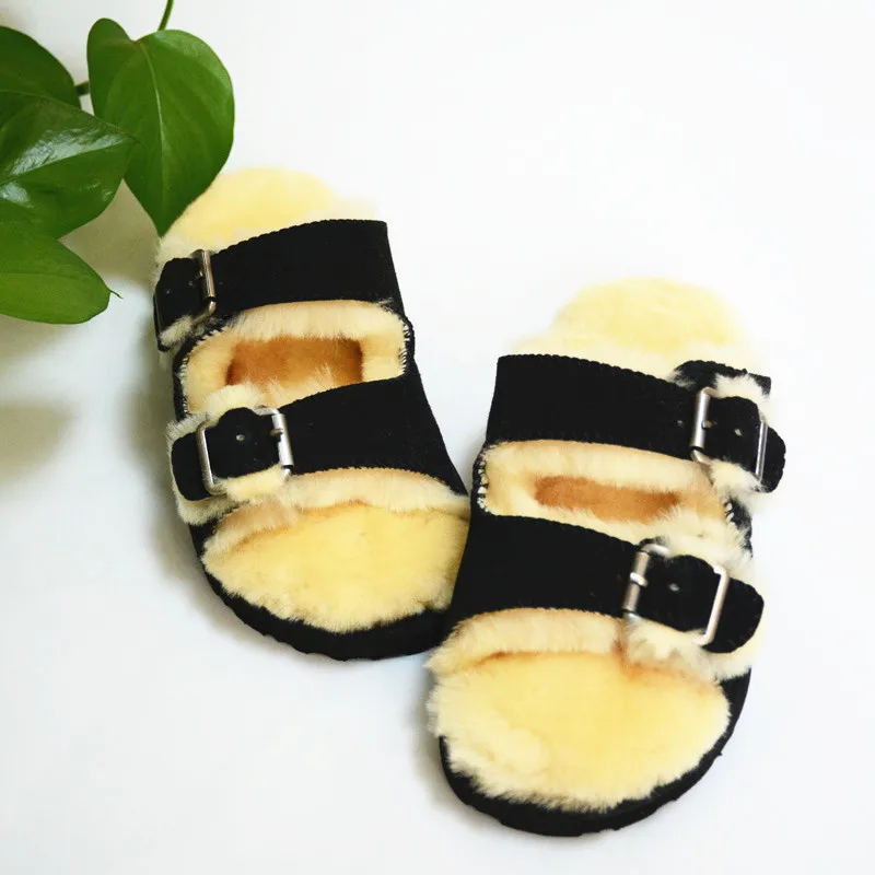 

Spring and Autumn Female Fashion Outside Sheep shearing fur Wear Flat-bottomed Home Slippers with Metal Button
