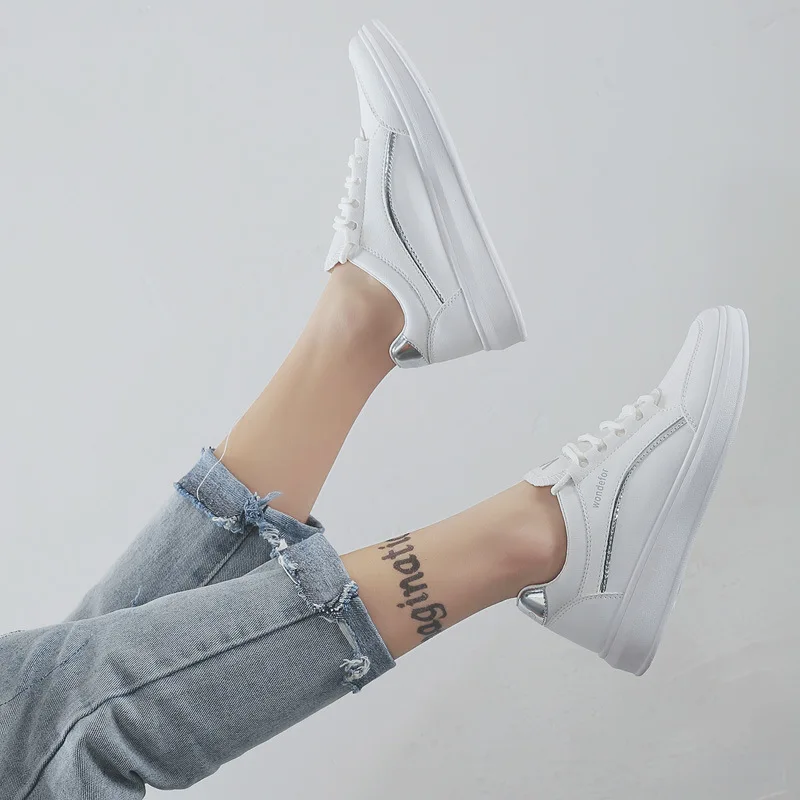 الأبيض رياضية أحذية نسائية قماشية النساء الأزياء تفلكن أحذية الصيف عارضة أحذية تزلج سلة فام Zapatillas موهير