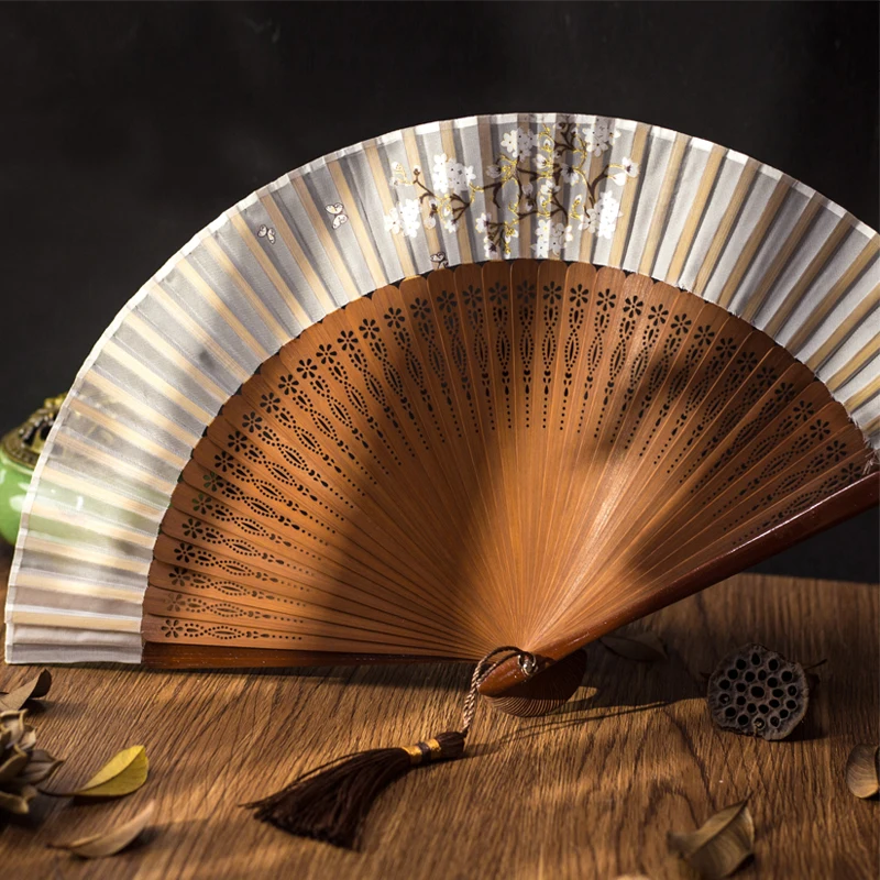 

chinese fan Bamboo wood silk printing Hand fan foldable fan eventail a main Wedding folding fan best gift free delivery