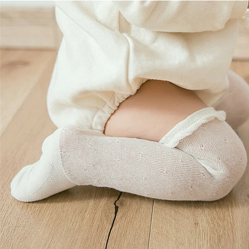 Лидер продаж, милые Нескользящие носки для маленьких девочек Однотонные кружевные однотонные детские носки принцессы в рубчик с бантом Длинные модные носки, 5 цветов