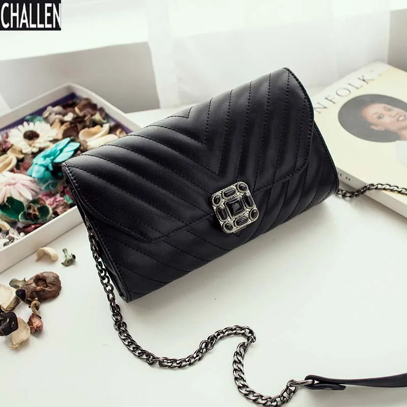 

Vogue Of New Fund Of 2016 Diamond Lattice Chain Holding A Single Shoulder Bag Plum Blossom Lock Aslant Package Free Shipping