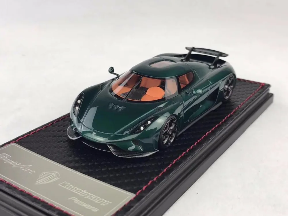 Полимерная модель автомобиля SophiArt Koenigsegg Regera 1:43 (зеленый) + маленький подарок! |