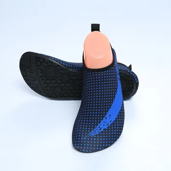 

Men Beach Aqua Shoes Women Dot Sports Driving Water Upstream Shoes For Swimming Pool Striped Surfing Sea barefoot Slippers