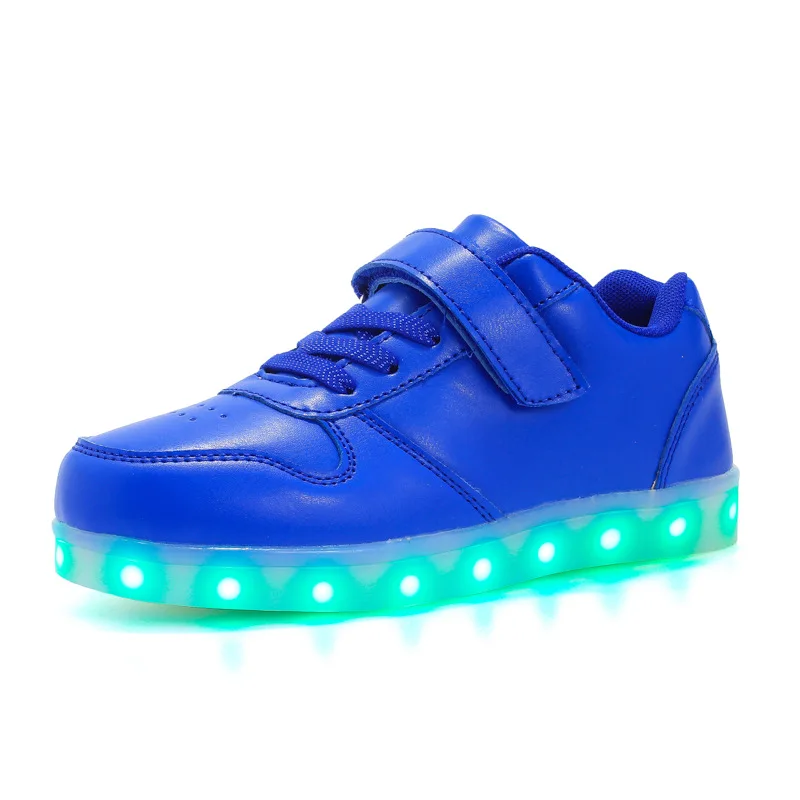 Baratos 2018 USB carga Led zapatos luminosos para las muchachas de los muchachos encienden para arriba los cabritos ocasionales que brilla intensamente de los niños Sneakers envío libre