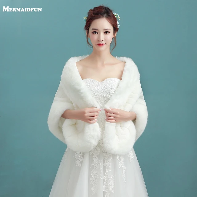 2018 New Arrival Winter Faux Fur Bridal Jacket Warm Boleros 2018 New Arrival Winter Faux Fur Bridal Jacket Warm Boleros Luxurious Wedding Bride Wraps Cape